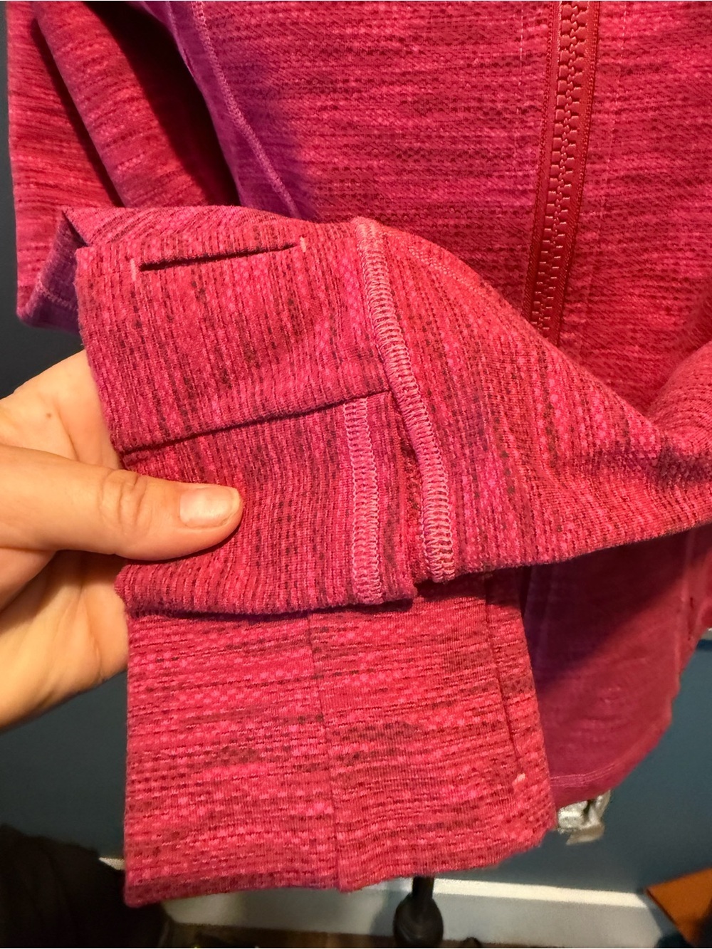 Lululemon Define Jacket
Diamond Jacquard Berry Rumble Jewelled Magenta - Picture 4 of 7